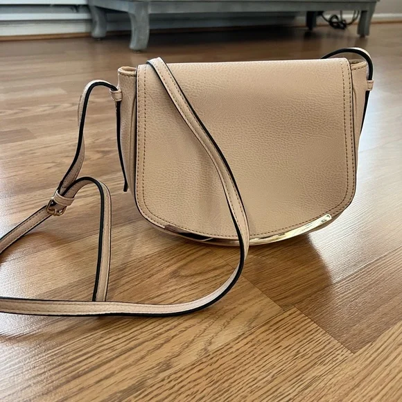 Crossbody Bag - Picture 1 of 9